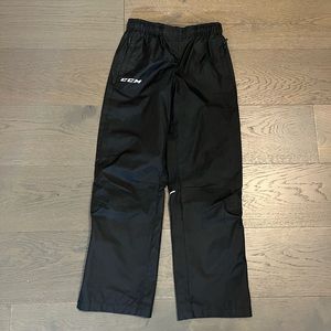 CCM black youth hockey pants sz LG GUC